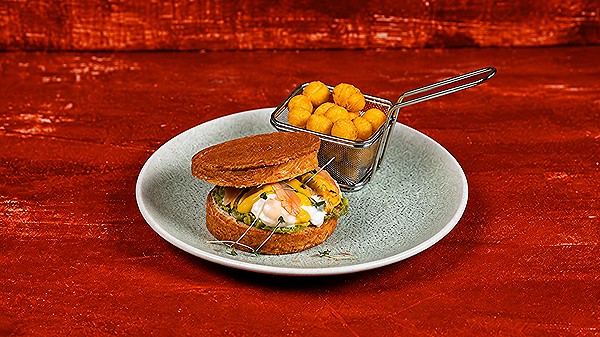 EGG BENEDICT