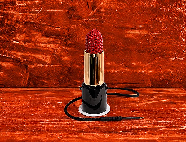 LULU'S LIPSTICK