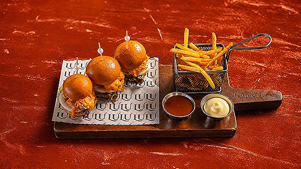 CHICKEN SLIDERS