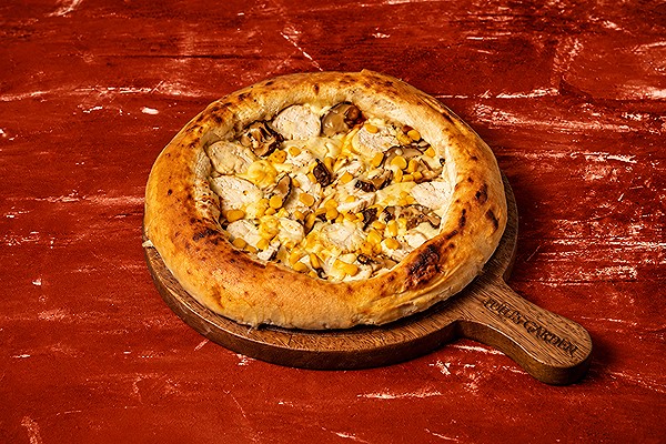 CHICKEN BBQ PIZZA
