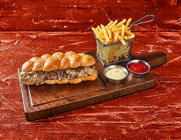 STEAK SANDWICH
