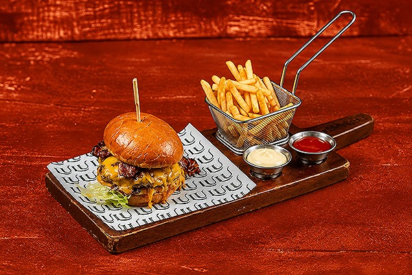 SPECIAL WAGYU BURGER